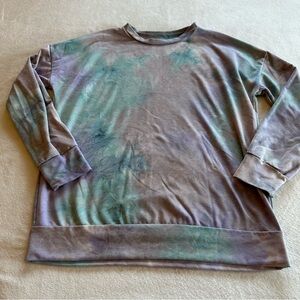 1210 Vibrant Purple and Green Crew Neck Sweater with Relaxed Fit